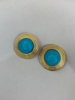 Oval blue stone